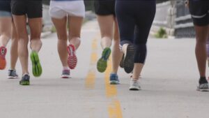 Qual è la differenza tra camminare e correre?